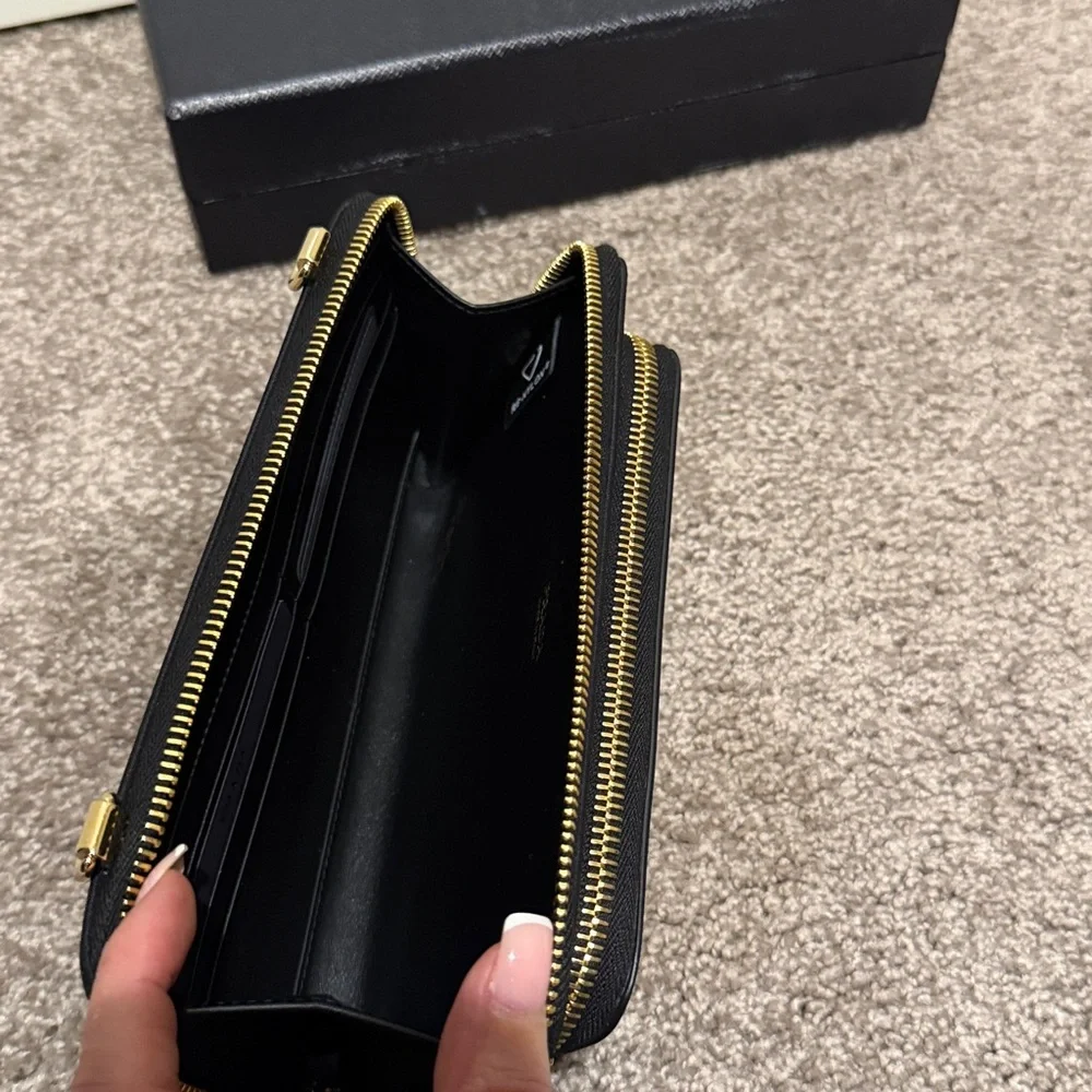 Prada Re-Nylon and brushed leather wallet with shoulder strap - Picture 6 of 10